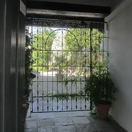 Monumento S.xvi Corralas Apartment